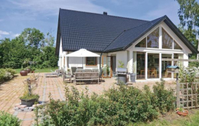 Three-Bedroom Holiday Home in Borgholm in Borgholm